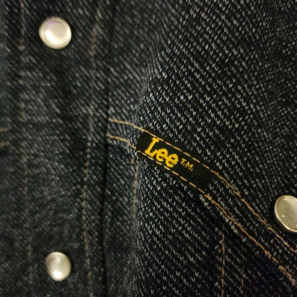 Vintage x 70s “made in USA” Lee Denim Knit Pearl Button Snap Shirt - Picture 3 of 8